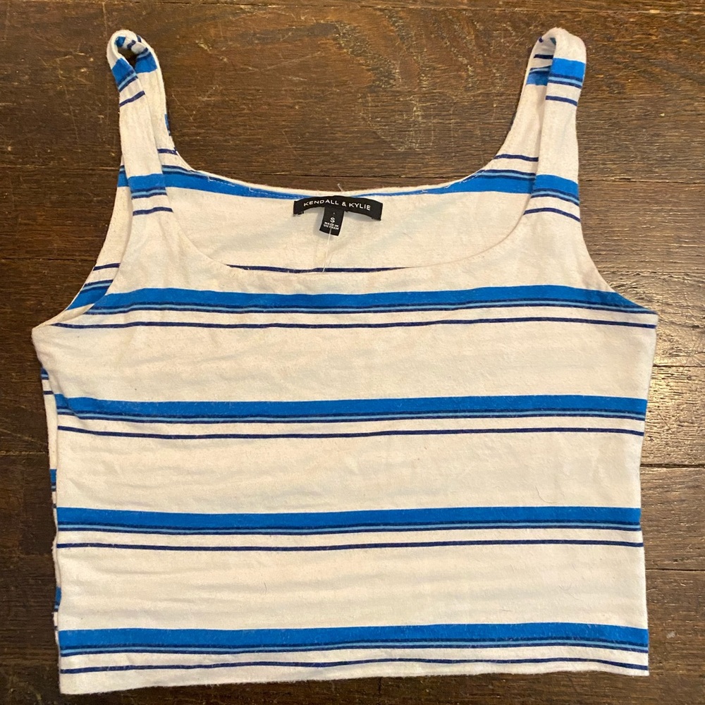STRIPPED BLUE AND WHITE CROP TOP